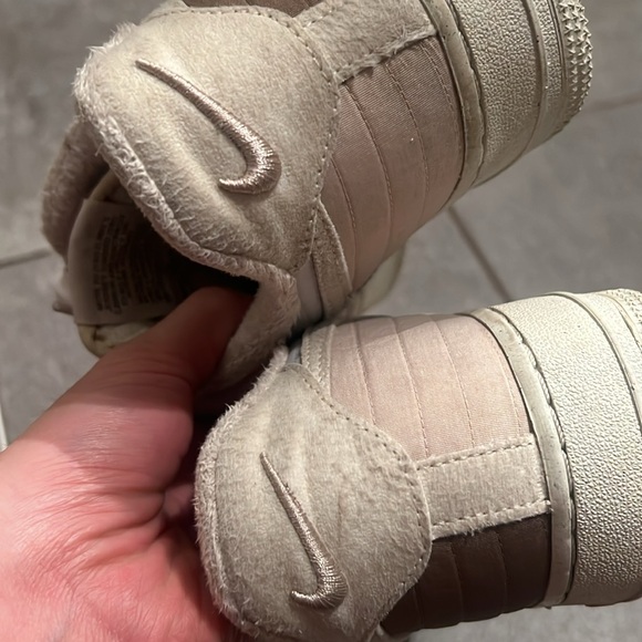 Air Force 1 - Picture 10 of 11